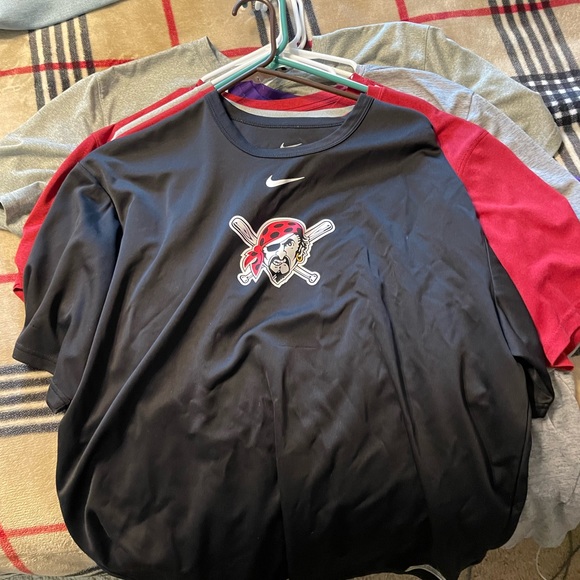 Numerous Nike baseball shirts MLB/College - Picture 2 of 7